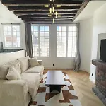 Renovated Studio Centre Paris-24M