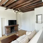 Renovated Studio Centre Paris-24M
