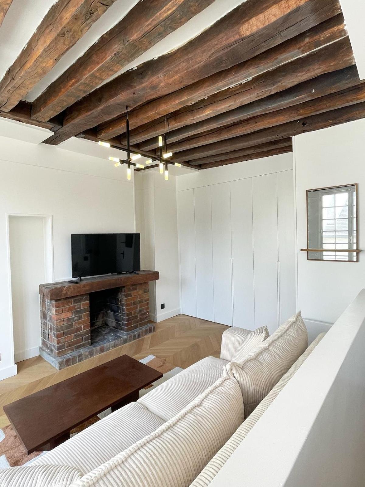 Renovated Centre Paris-24m